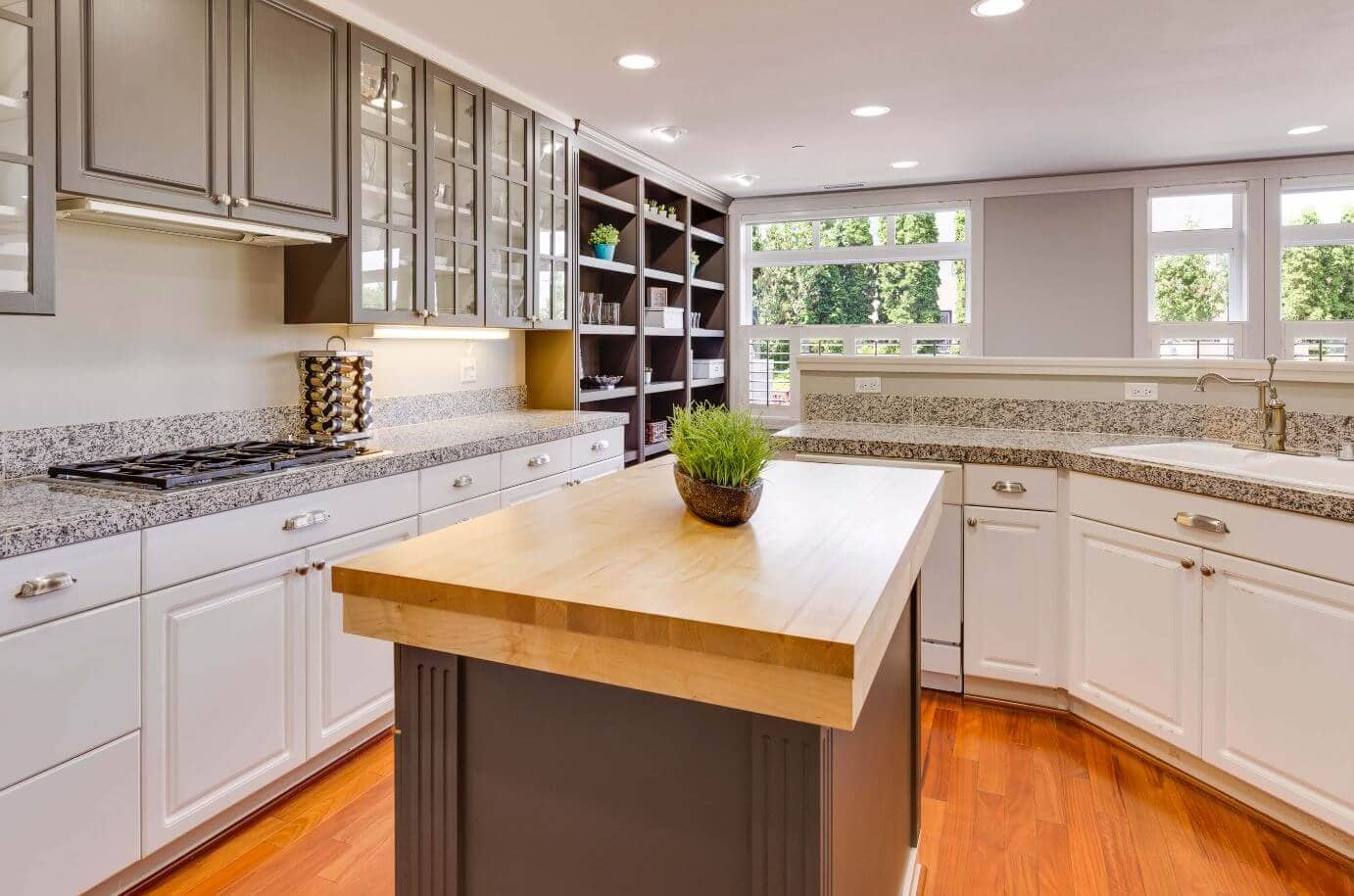 Custom made kitchen cabinets